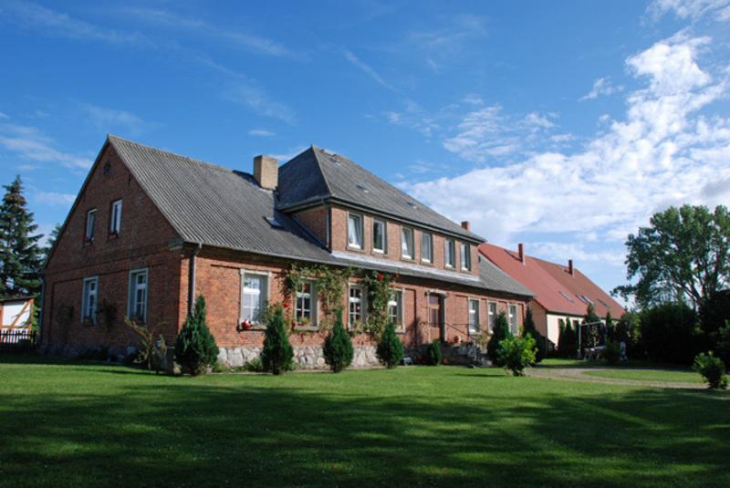 Ferienwohnungen Im Gutshaus Gnies Eksteriør billede